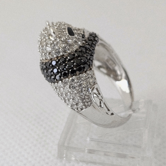 Victoria Wieck Panda Ring in Sterling Silver Size 6.5! - Picture 5 of 10